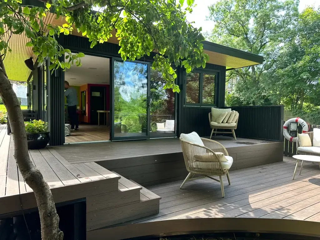 LUXURY SIPS GARDEN ROOM IN OTLEY