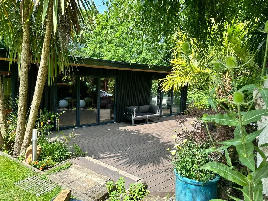 Heritage Garden Studios Luxury Garden Room OtleyAD4CB5C9 B31F 4B16 821A 51C6414E160D 1 105 c